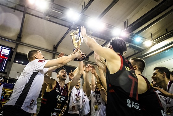 Basketbalisté Nymburka budou usilovat o sedmnáctý mistrovský titul.