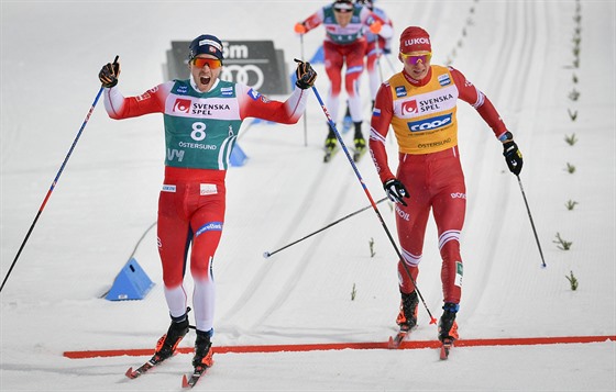 Norský bec na lyích Paal Golberg vyhrál stíhací závod SP v Östersundu, ve...