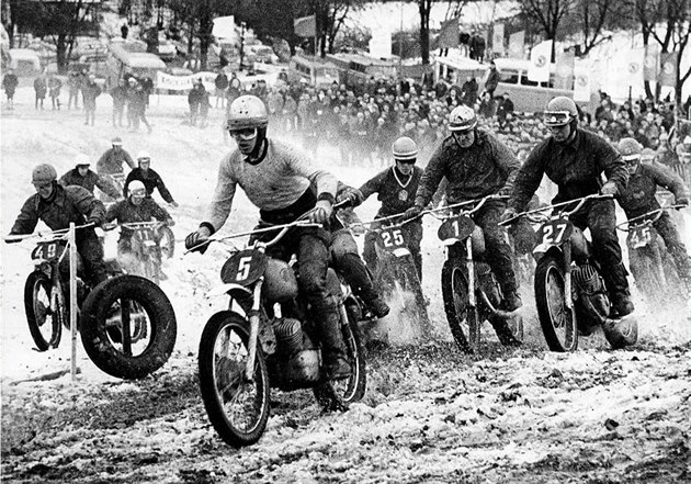 V 70. letech se ve Vimperské rokli konávaly motokrosové závody. Do msta se...