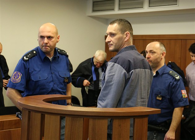 Odsouzený Roman Lahoda si pipíe ke svému trestu dva roky. (10. února 2020)