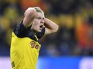 Mladá hvzda Erling Haaland (Dortmund) lituje nepromnné ance v utkání proti...