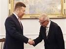 Nový veejný ochránce práv Stanislav Keek sloil slib do rukou místopedsedy...