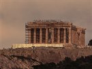 Hlavním chrámem starovkých Atén byl Panthenón, který byl postaven ve tvrtým...