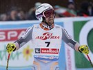 Aleksander Aamodt Kilde v cíli superobího slalomu v Saalbachu.