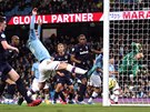 Rodri z Manchesteru City stílí první gól v duelu s West Hamem.