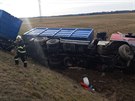 Nehoda kamionu s osobnm autem na Mladoboleslavsku. Jedna ena nehodu...