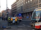 U stanice metra I. P. Pavlova se v úterý ráno srazila tramvaj s osobním autem....