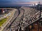 Celkový pohled na tribuny bhem závodu Daytona 500 ze série NASCAR
