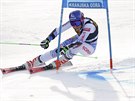 Slovenská lyaka Petra Vlhová na trati obího slalomu v Kranjské Goe