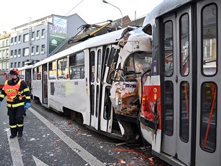 V brněnské Křížové ulici se 17. února 2020 srazily dvě tramvaje, nehoda je se...