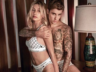 Manželé Bieberovi v reklamní kampani pro značku Calvin Klein