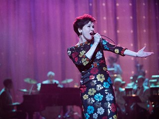 Renée Zellwegerová v hlavní roli snímku Judy