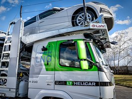 Kamion na stlačený zemní plyn Volvo FM/FH LNG ve službách firmy Helicar bude...