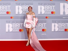 Zpvaka Anne-Marie na Brit Awards (Londýn, 18. února 2020)