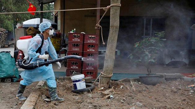Vietnam uzavel desetitiscov msto Son Loi do dvacetidenn karantny kvli novmu ppadu nkazy koronavirem. (12. nora 2020)