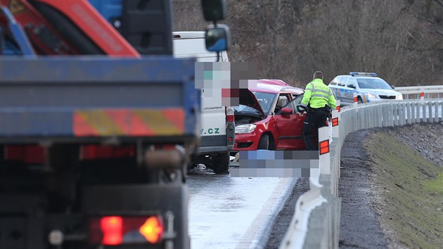 Pi rann nehod osobnho automobilu a dodvky na silnici II/404 ve smru na Luka nad Jihlavou utrpl idi kody Fabie zrann nesluiteln se ivotem a na mst nehody zemel.