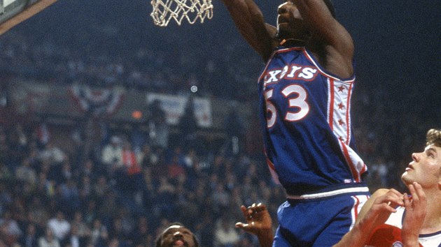 Darryl Dawkins si na hiti vynucoval respekt, uml skkat, ml energii a slu.