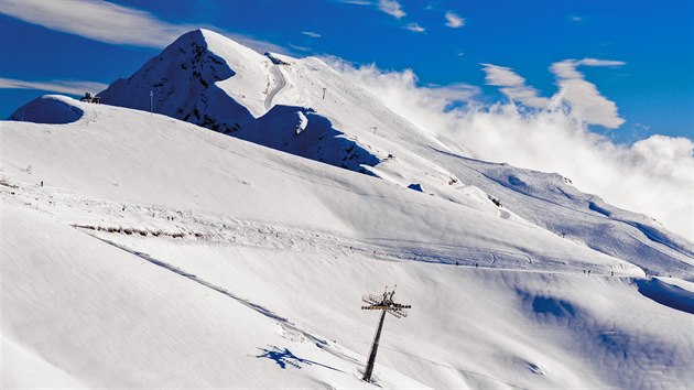 Jižní sektor s nejvyšším vrcholem Kamennyj Stolb ve výšce 2 509 metrů