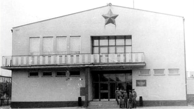 Pohled na jeden objekt z bruntálských kasáren, která v letech 1969 až 1990 osídlila sovětská vojska.