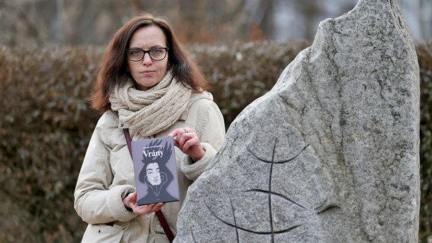 Spisovatelka Petra Dvokov za svou literrn prvotinu Promnn sny (2006) zskala cenu Magnesia Litera za publicistiku. Vydala dalch osm knih, z nich posledn se jmenuje Vrny.