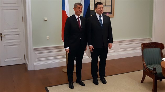 Premiér Andrej Babiš (vlevo) se 18. února 2020 v Tallinnu setkal se svým estonským protějškem Jürim Ratasem.