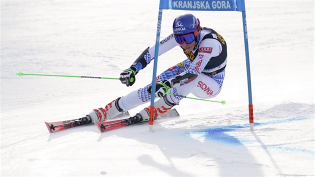 Slovensk lyaka Petra Vlhov na trati obho slalomu v Kranjsk Goe