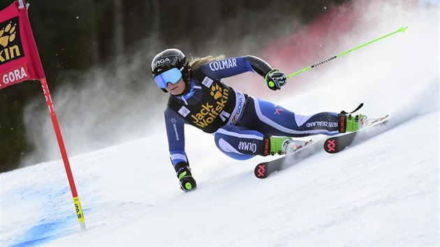 Novozlananka Alice Robinsonov na trati obho slalomu Svtovho pohru v Kranjsk Goe