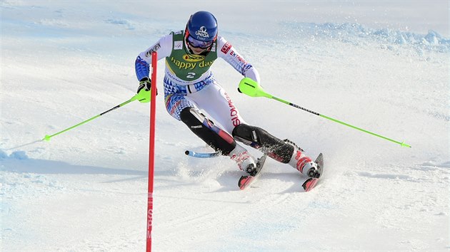 Slovensk lyaka Petra Vlhov na trati slalomu v Kranjsk Goe