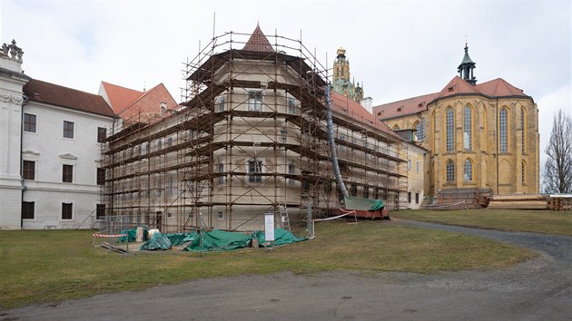 Bývalý benediktinský klášter v Kladrubech na Tachovsku prochází postupnými opravami. (6. 2. 2020)
