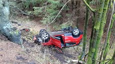 Pi dopravní nehod u Nové Vsi na Sokolovsku zemel idi. (10. února 2020)