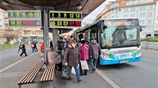 Trnice, uzlové autobusové nádraí karlovarské mstské hromadné dopravy.