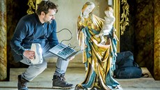 Restaurátoi skenují 3D technologií vzácnou sochu známé Vimperské madony z...