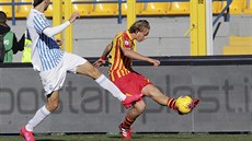 Český záložník Antonín Barák v akci během utkání mezi Lecce a Spalem.