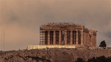 Hlavním chrámem starovkých Atén byl Panthenón, který byl postaven ve tvrtým...