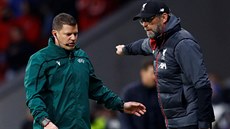 Liverpoolský trenér Jürgen Klopp bhem osmifinále Ligy mistr na Atléticku...