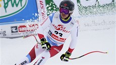 Gino Caviezel v cíli superobího slalomu v Saalbachu.