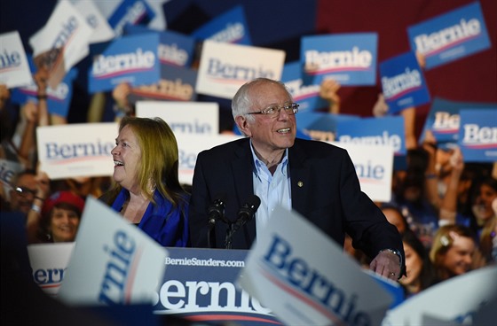 Senátor Bernie Sanders zvítězil v Nevadě ve stranickém klání demokratů o...