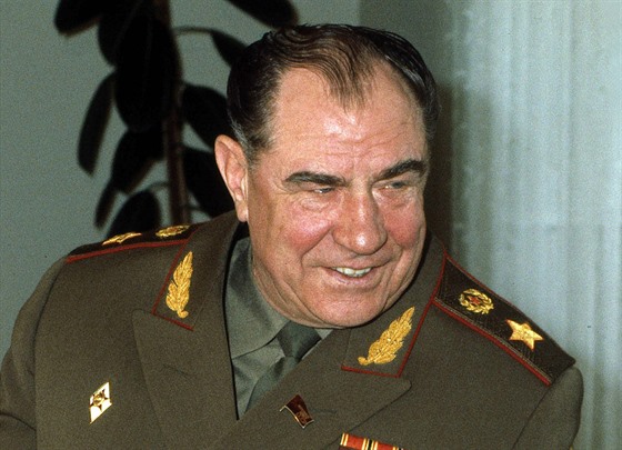 Bývalý sovtský ministr obrany marál Dmitrij Jazov, který v 70. letech velel...