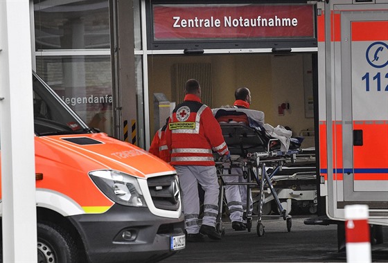 Nmecký pacient nakaený koronavirem byl pevezen do Univerzitní nemocnice v...