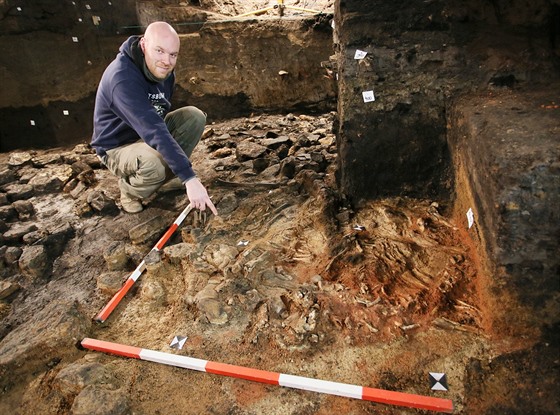 Před půl rokem odkryli archeologové pod jedním ze zámeckých sálů tisíc let...