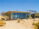 Tento solární dm v kalifornské prérii nabízí ubytovací portál jako ideální...