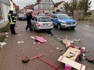 V německém Volkmarsenu vjel automobil do masopustního průvodu. (24. února 2020)