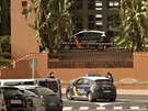 Policejní hlídky ped hotelem v letovisku Adeje na jihu Tenerife, který je v...