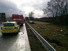 K nehodě osobního auta vyjížděli v pátek dopoledne hasiči na dálnici D2 u...
