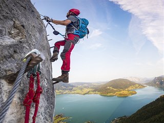 Ferrata na rakouské hoře Drachenwand u jezera Mondsee