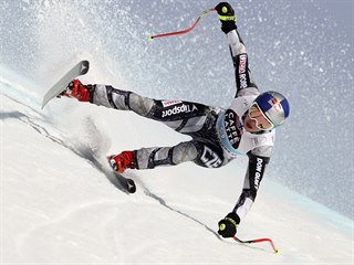 Ester Ledecká a její těžká chvilka ve sjezdu v Crans Montaně.