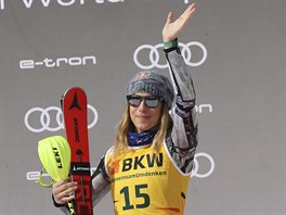 �eská ly�a�ka Ester Ledecká se raduje ze t�etího místa v kombinaci v Crans...