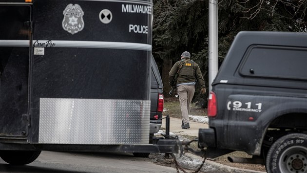 Jeden ze zaměstnanců pivovaru Molson Coors v americkém Milwaukee zastřelil pět lidí a poté spáchal sebevraždu. (26. února 2020)