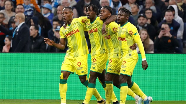 Fotbalist Nantes slav vstelen gl v zpase proti Marseille.