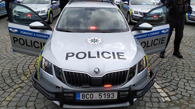 Nov automobily jihoesk policie.
